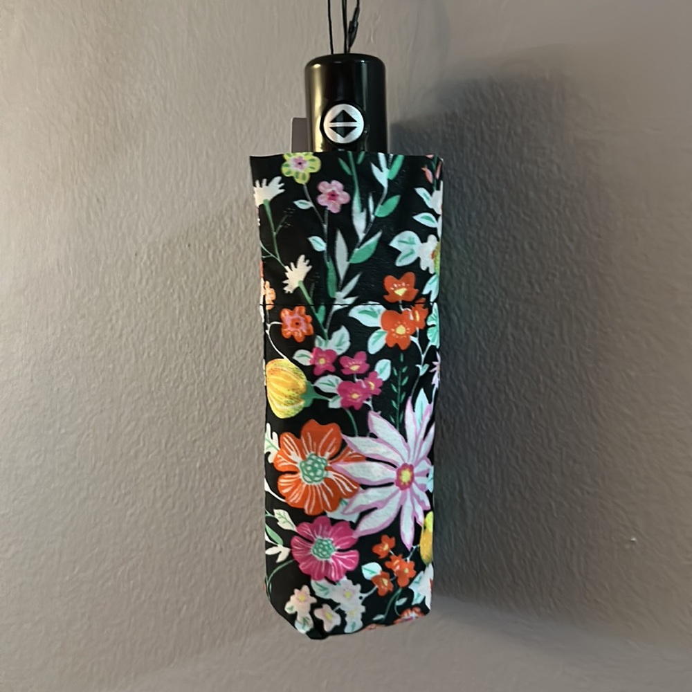 Vera Bradley Automatic Mini Umbrella in Tangerine Twist Pretty Design NEW NWT